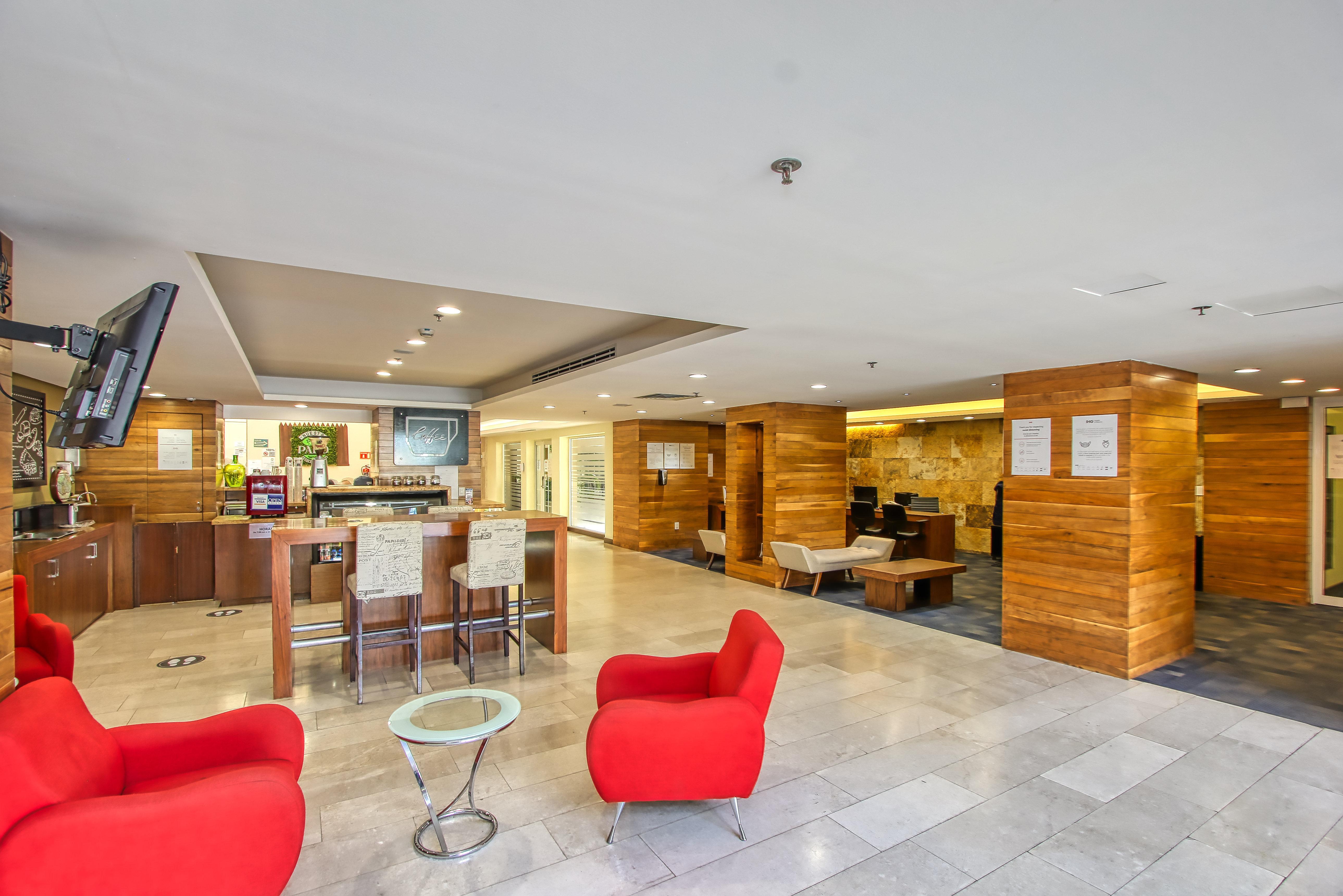 Holiday Inn Leon By Ihg Eksteriør billede