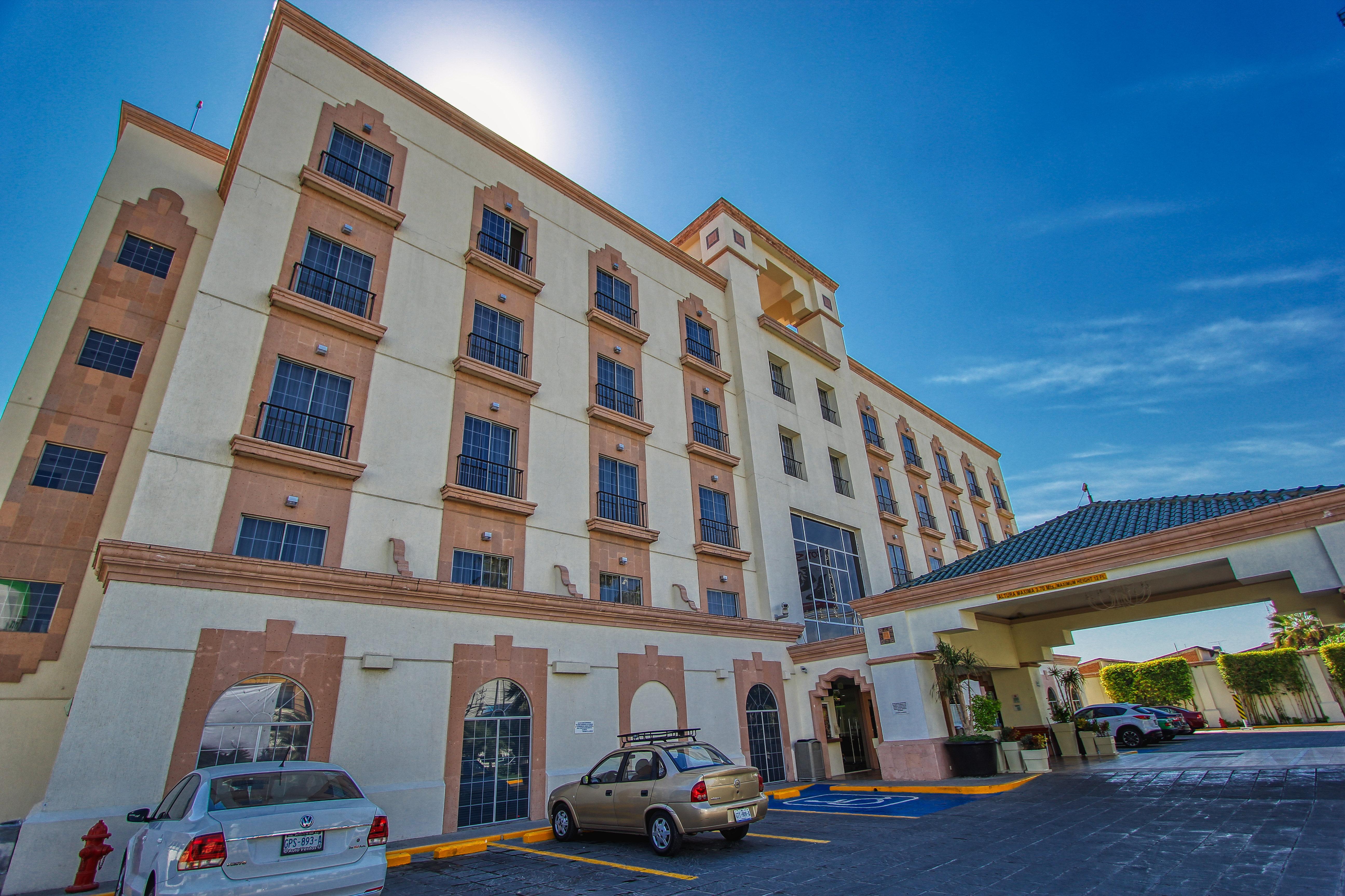 Holiday Inn Leon By Ihg Eksteriør billede